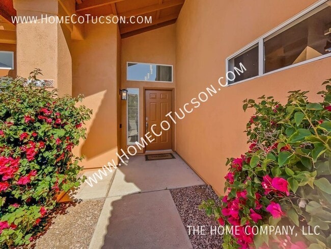 Building Photo - 9937 N Woodstone Trail