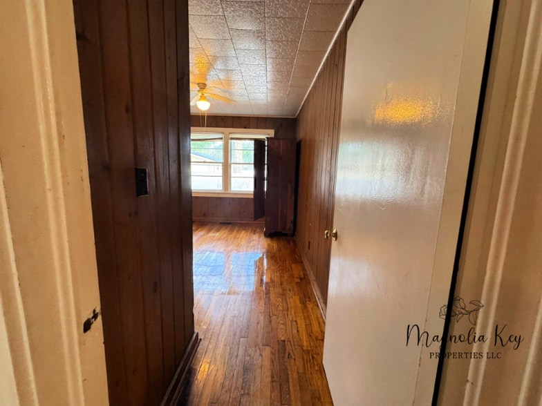 Building Photo - 7203 Porcher Dr