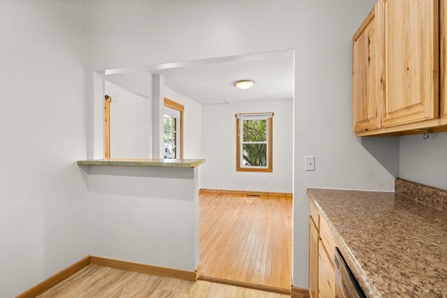 Building Photo - Unique 2-Bedroom, 1-Bathroom with Loft Spa...