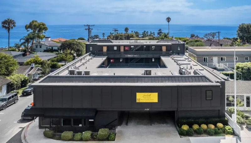 Building Photo - 1105 N Coast Hwy