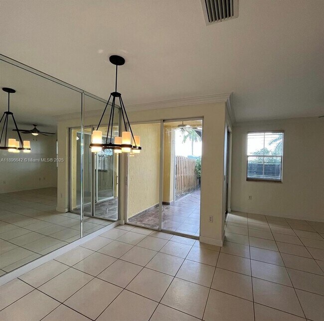 Building Photo - 14905 SW 8th Terrace