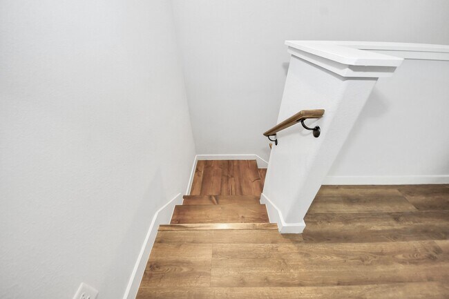 Building Photo - 6609 Bacher St