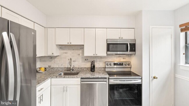 Building Photo - 2017 Headlands Cir