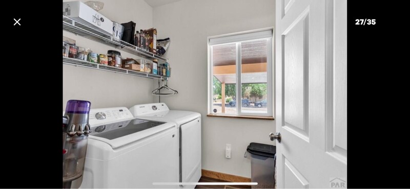 Building Photo - 349 W Buttercup Way