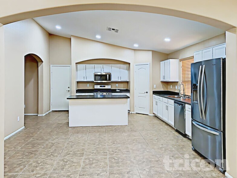 Building Photo - 2929 S 162nd Ln