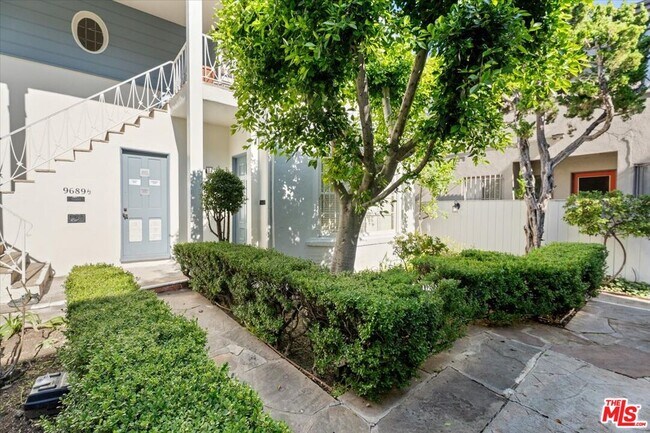 Building Photo - 9687 W Olympic Blvd