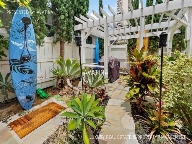 Building Photo - 244 Kapili St-