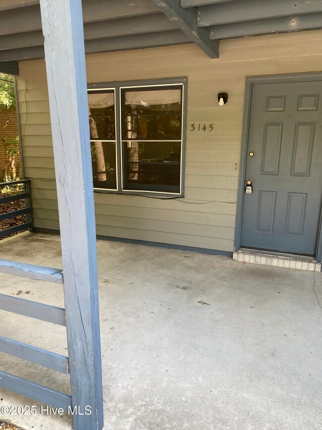 Primary Photo - 3145 Caswell St