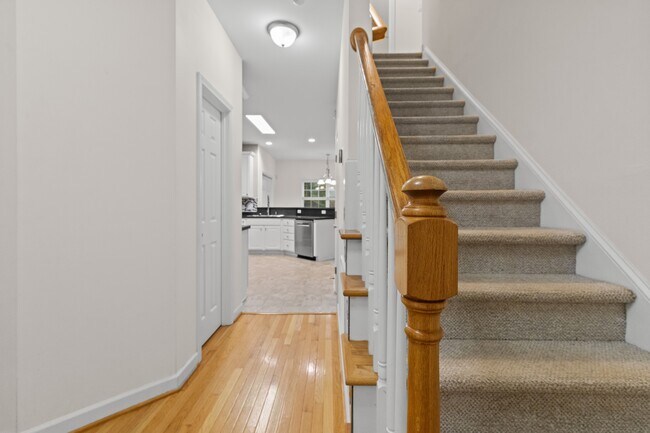 Building Photo - 161 Mediate Dr