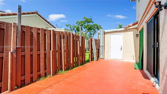 Building Photo - 6460 NW 170th Terrace