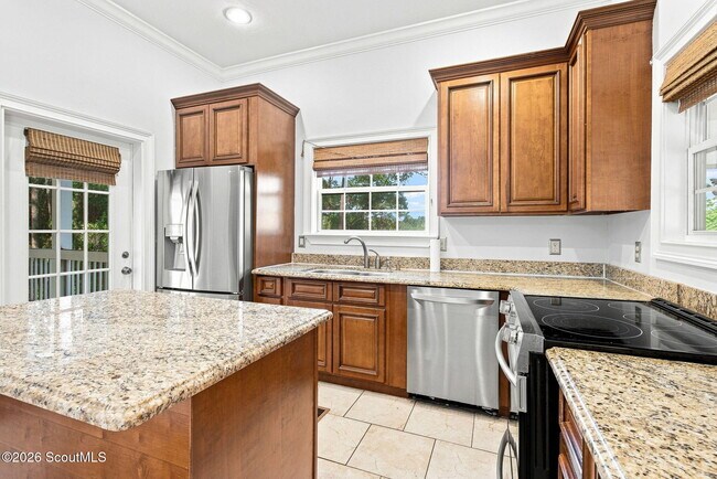 Building Photo - 1066 Patterson Is