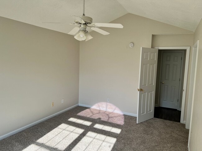 Building Photo - Beautiful 4br, 2.5 bath home in the Jack B...