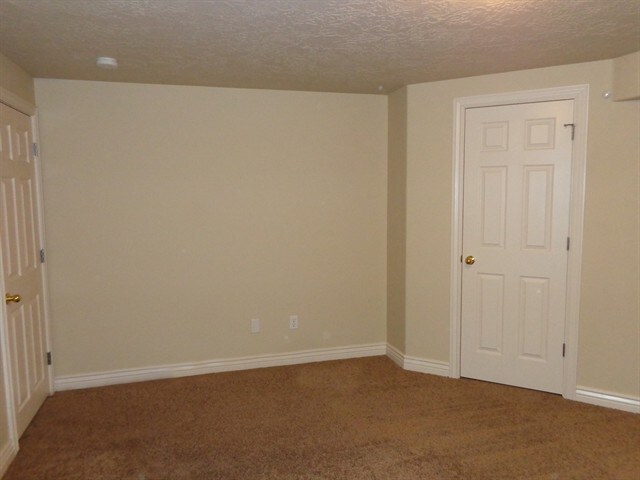 Building Photo - 5155 W Devonna Rd