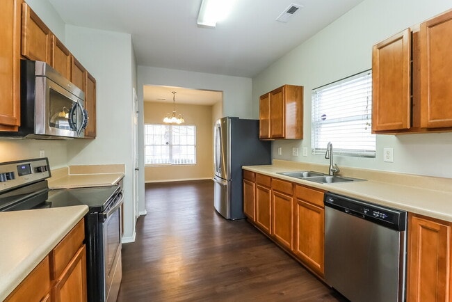 Building Photo - 9606 Hollyburgh Ter