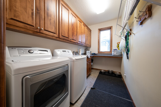 Building Photo - 4750 Merrimac Ct N