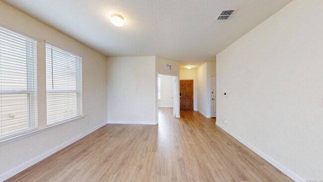 Building Photo - 344 Autumn Rouge