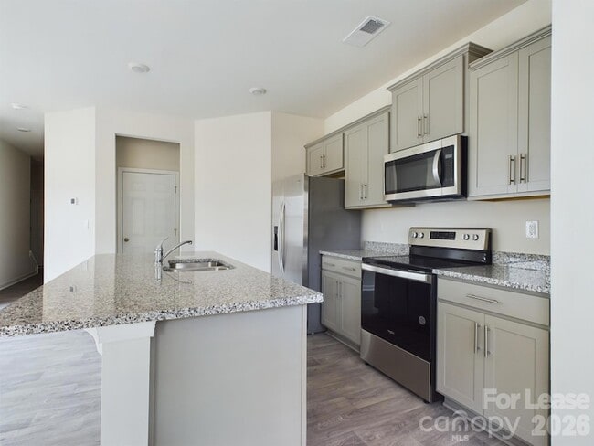 Building Photo - 8021 Murray Br Dr