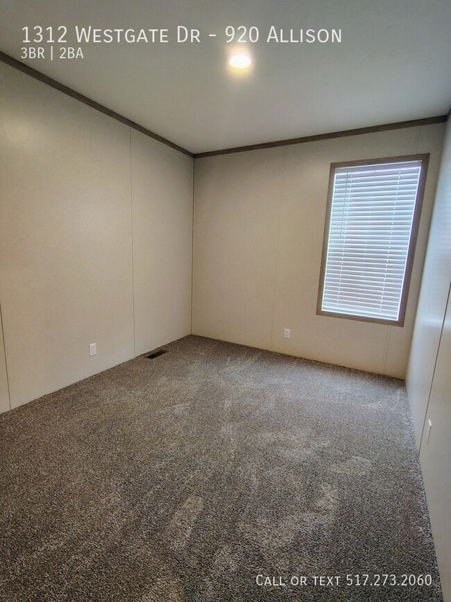 Building Photo - 1312 Westgate Dr