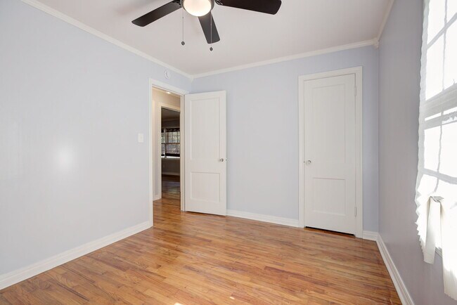 Building Photo - 912 Garver St
