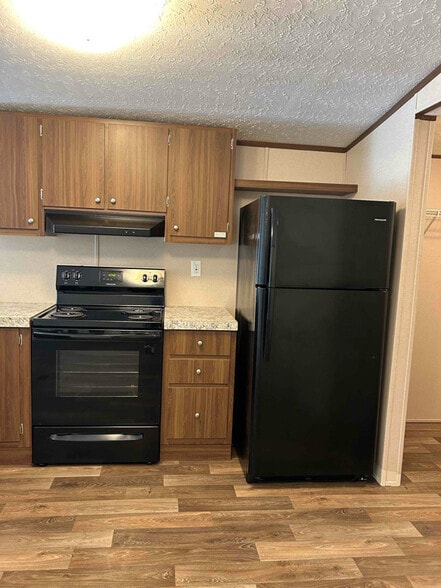 Building Photo - 2715 W McCrainie St