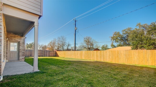 Building Photo - 416 Magnolia Ln