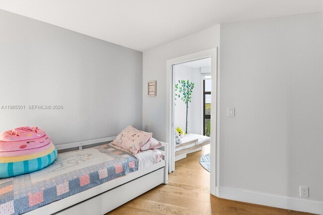 Building Photo - 1111 Crandon Blvd