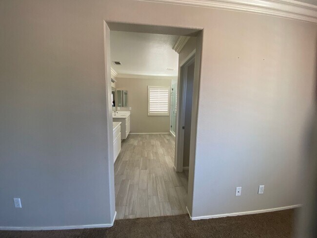 Building Photo - 28595 Autumn Ln