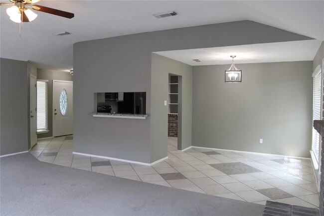 Building Photo - 17026 Stone Stile Dr