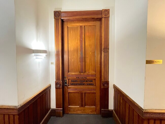 Building Photo - 27 Hillside Pl