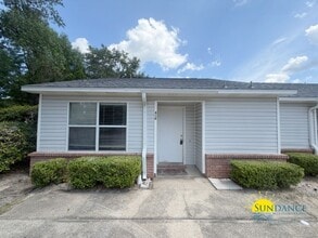 Building Photo - 400 Harding Rd