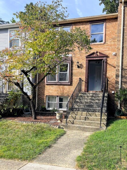 Primary Photo - 5395 Harbor Court Dr