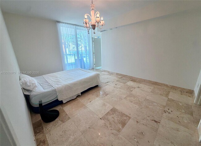 Building Photo - 1331 Brickell Bay Dr