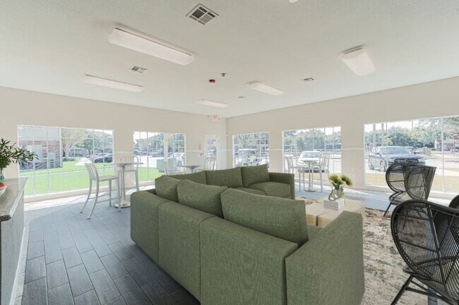 Building Photo - 11111 W Montgomery Rd