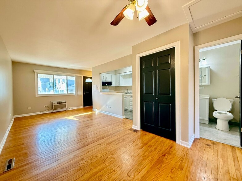 Building Photo - 565 Sidney Ave