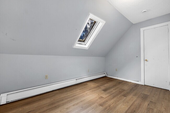 Building Photo - 139-141-141 Homestead Ave