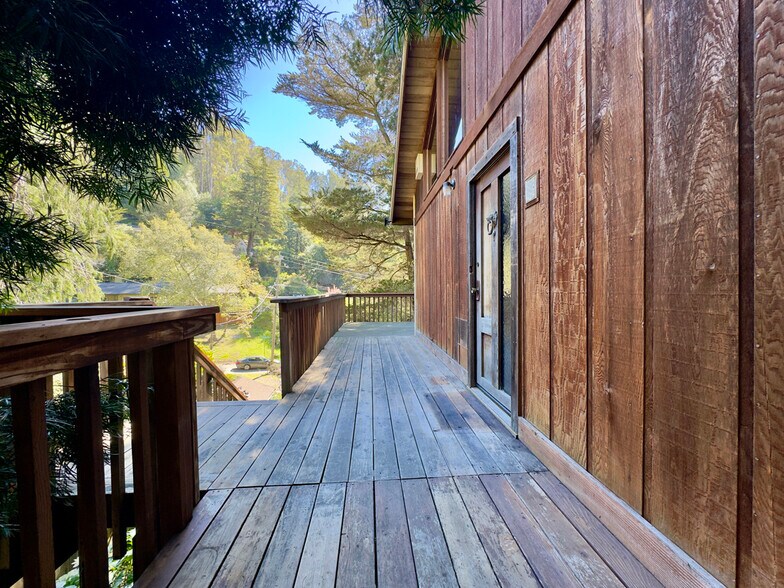 Building Photo - 6583 Valley View Rd