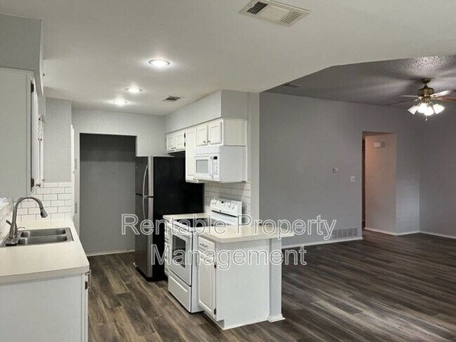 Building Photo - 6717 Copperwood Ct