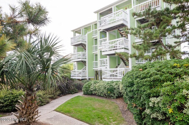 Building Photo - 1618 Canal Dr