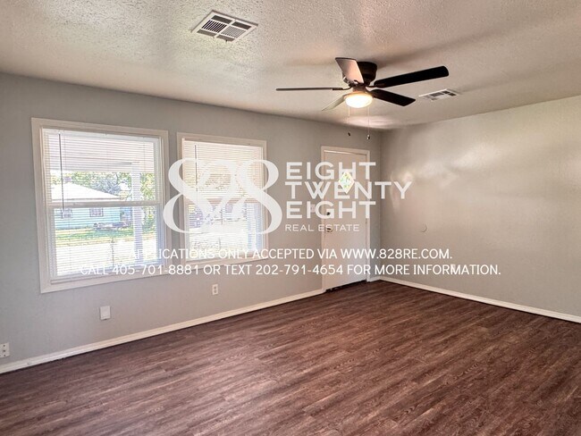 Building Photo - *AVAILABLE NOW* 3 BED/1 BATH SINGLE FAMILY HOME IN DEL CITY!