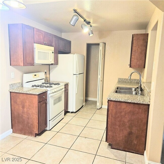Building Photo - 2120 Ramrod Ave