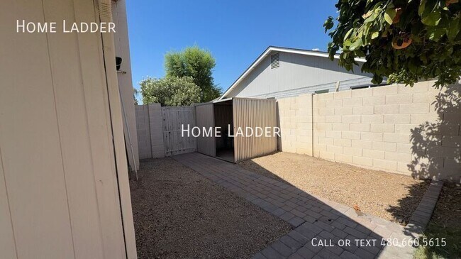 Building Photo - 4362 E Ludlow Dr