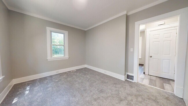 Building Photo - Cudell/West Blvd neighborhood; 4 bedroom/1 bath single family house for rent!