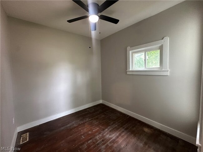 Building Photo - 2055 W 65th St
