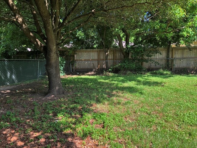 Building Photo - 3602EL