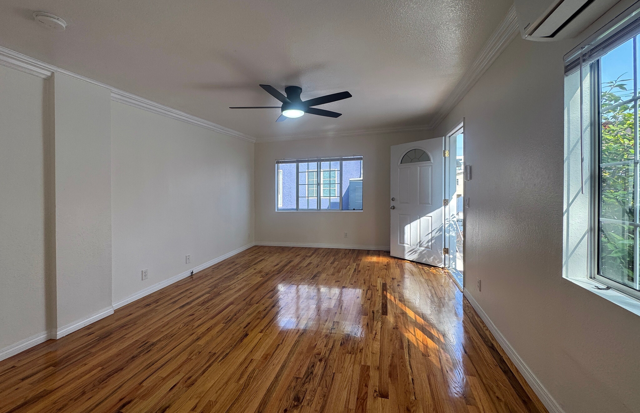 Building Photo - 1210 Manzanita St