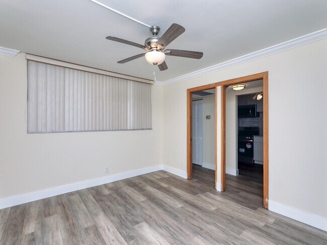 Building Photo - 5300 NE 24th Terrace