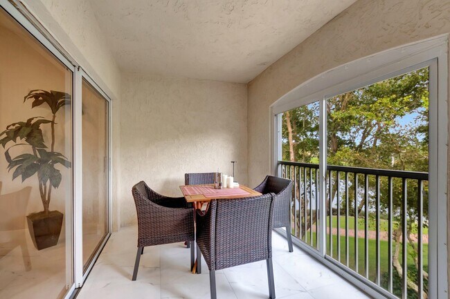 Building Photo - 7369 Orangewood Ln