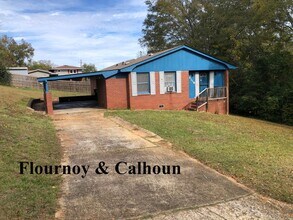 Building Photo - r2119a