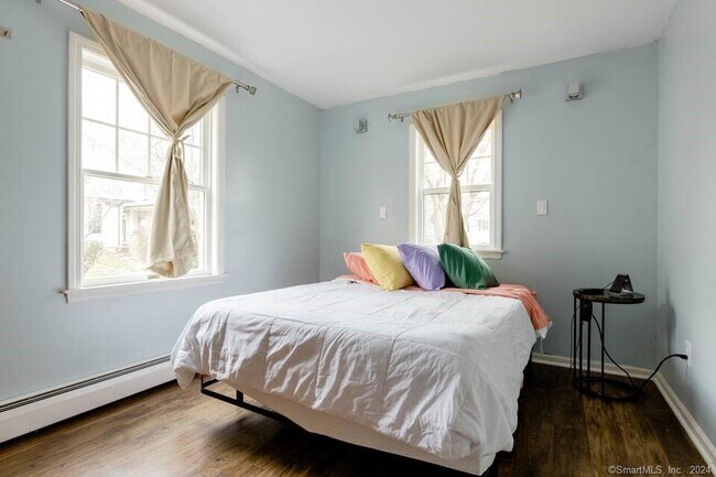 Building Photo - 9 Beech St