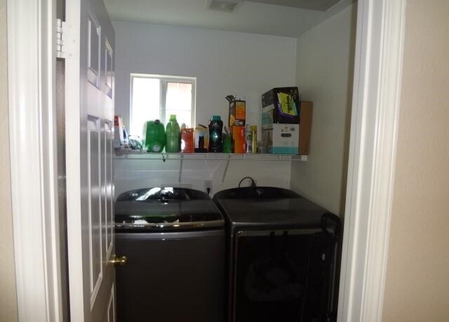 Building Photo - 1093 Tangerine Dr